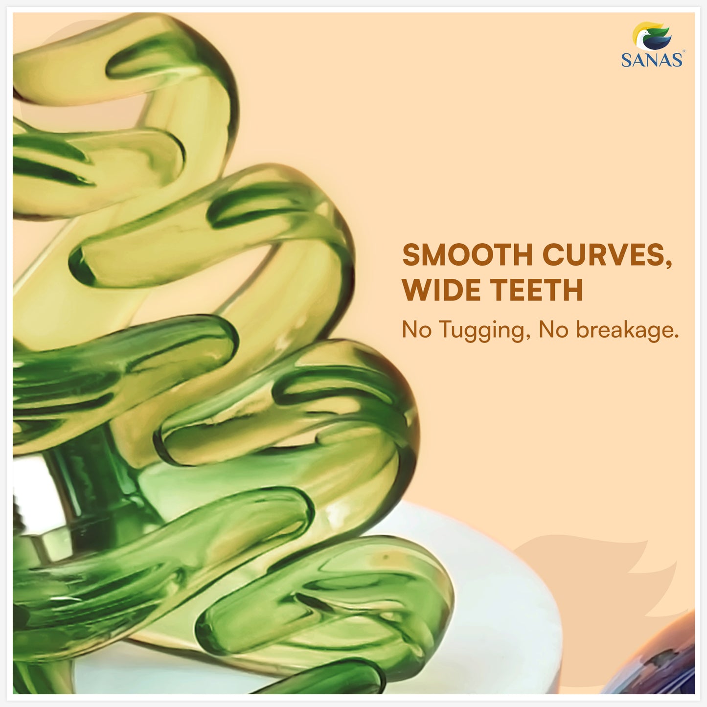 Green dental floss with text on a beige background, featuring the SANAS brand.